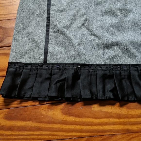 Garnet Hill gray and black silk wool skirt - Picture 4 of 6
